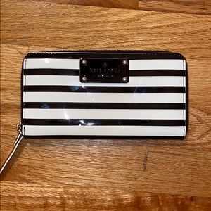 Kate Spade black and white wallet